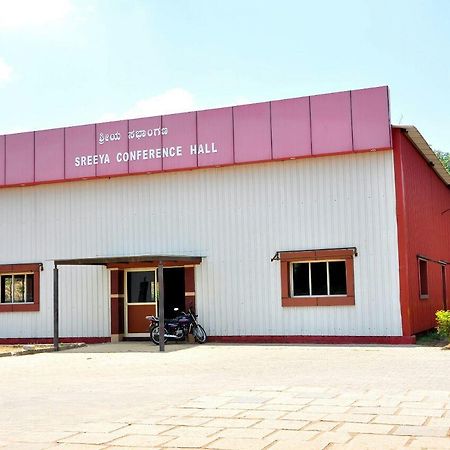 Sreeya Comforts Otel Maisur Dış mekan fotoğraf