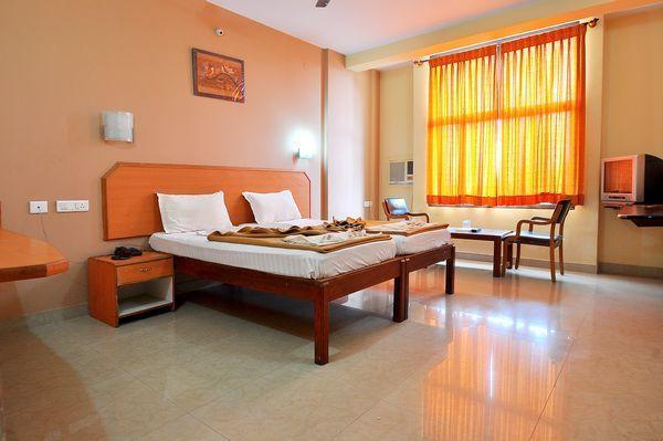 Sreeya Comforts Otel Maisur Dış mekan fotoğraf