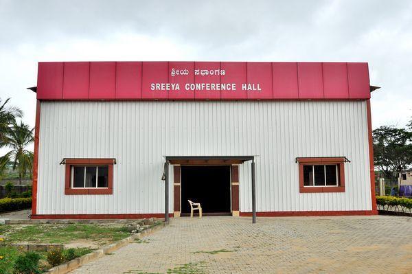 Sreeya Comforts Otel Maisur Dış mekan fotoğraf